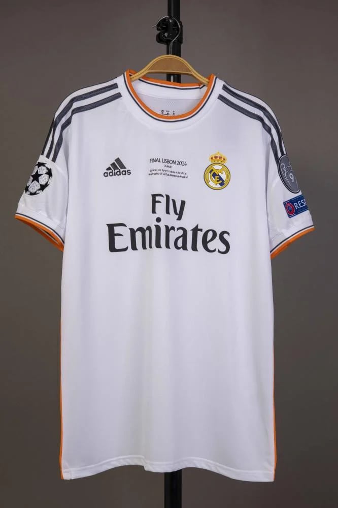 قميص ريال مدريد كلاسيك