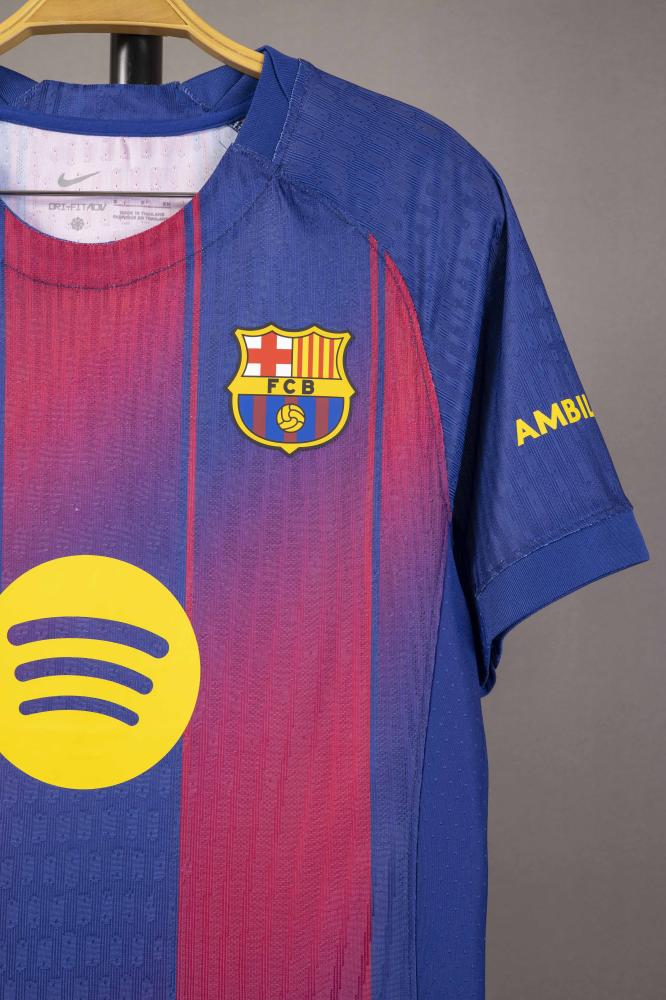 قميص برشلونة الاساسي 2025/2026