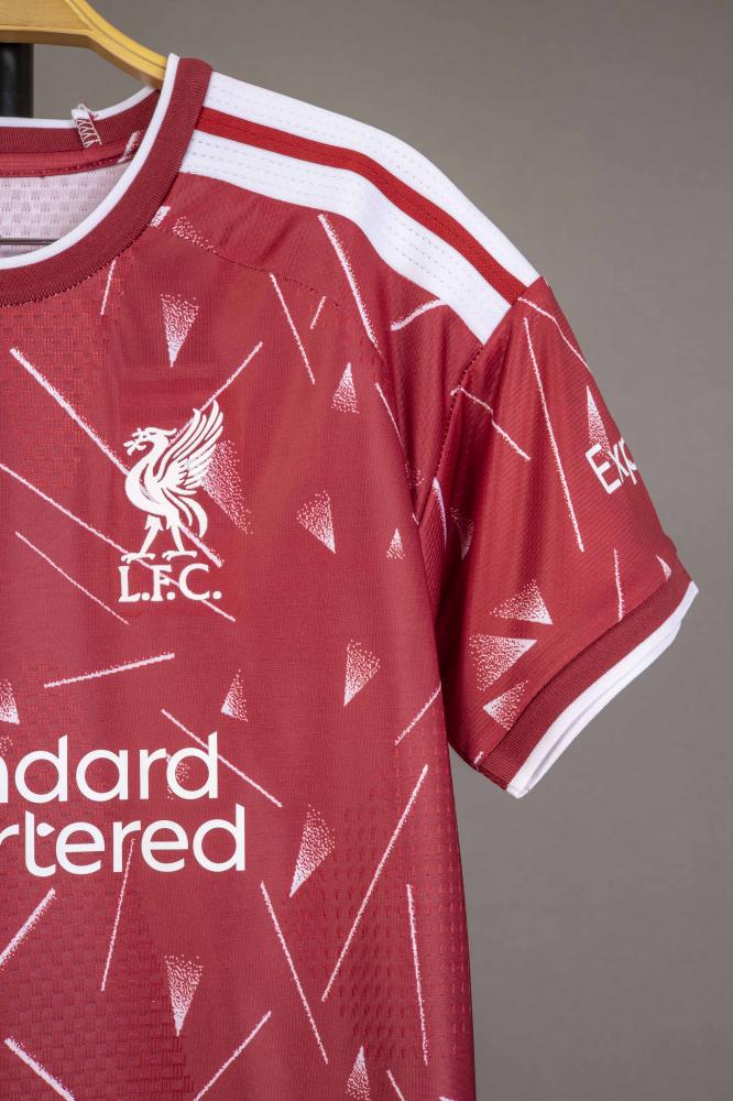 قميص ليفربول الاحتياطي 2026/2027
