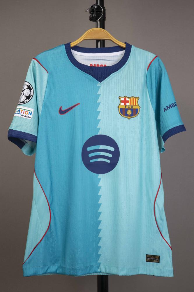 قميص برشلونة الاحتياطي2026/2027