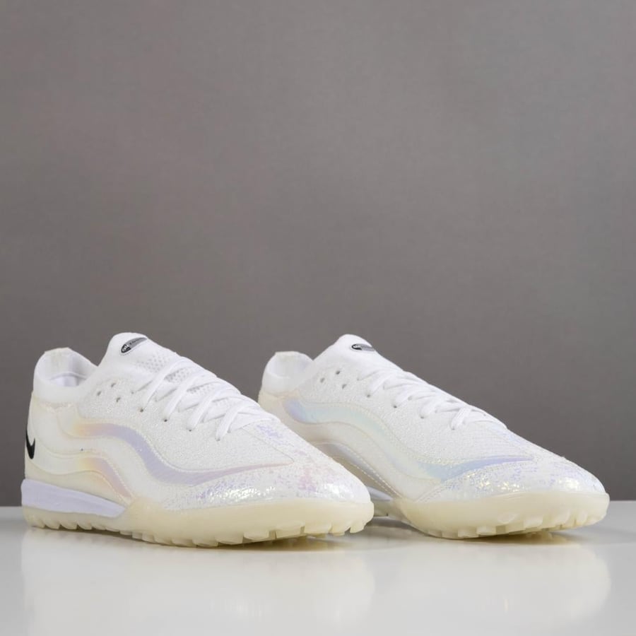 جزمة كرة قدم Nike
