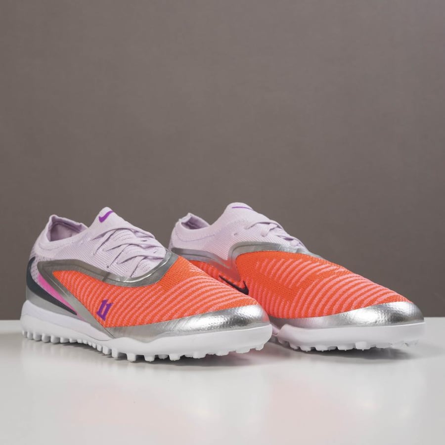 جزمة كرة قدم Nike