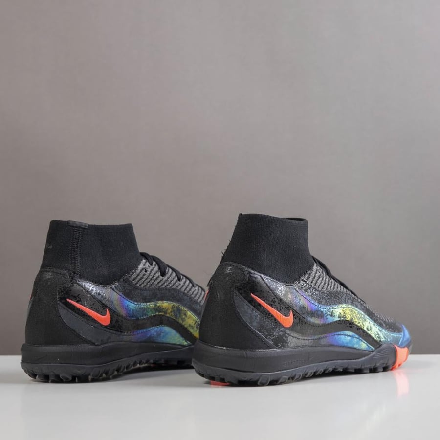جزمة كرة قدم Nike
