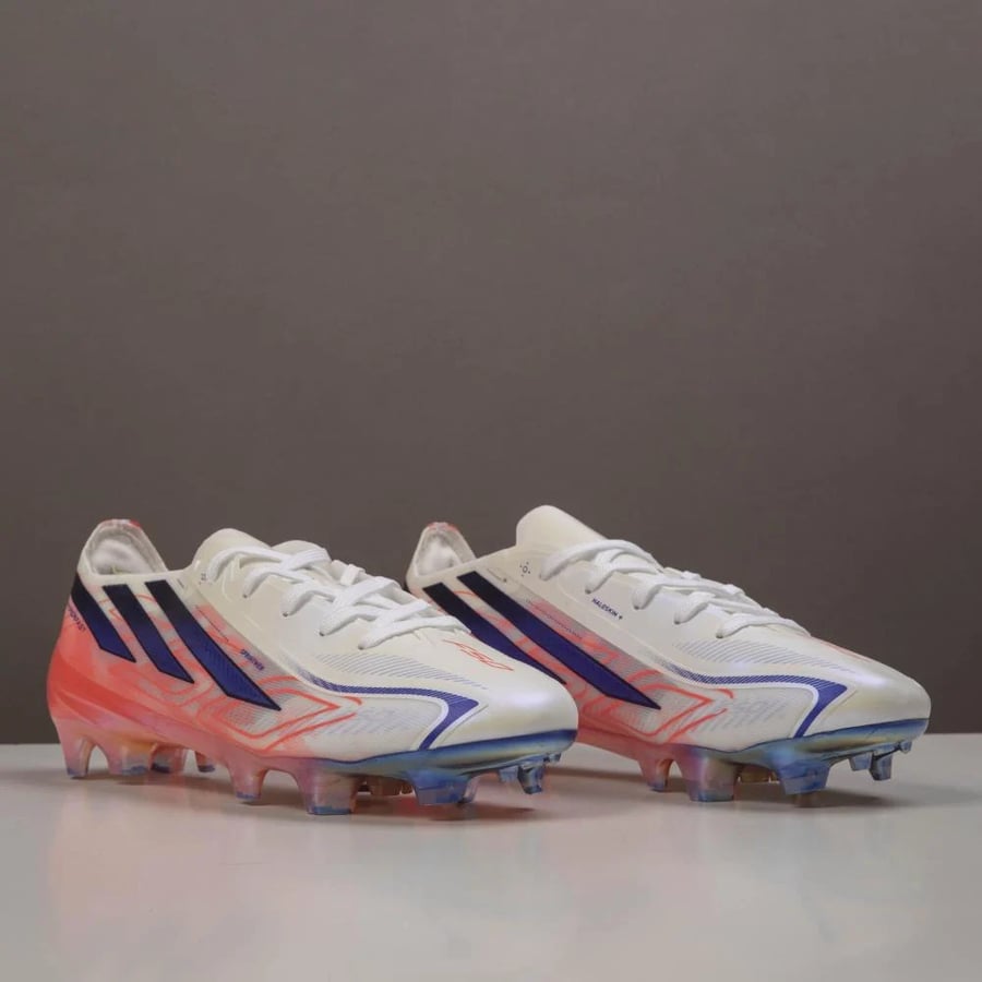 جزمة كرة قدم اطفال Adidas