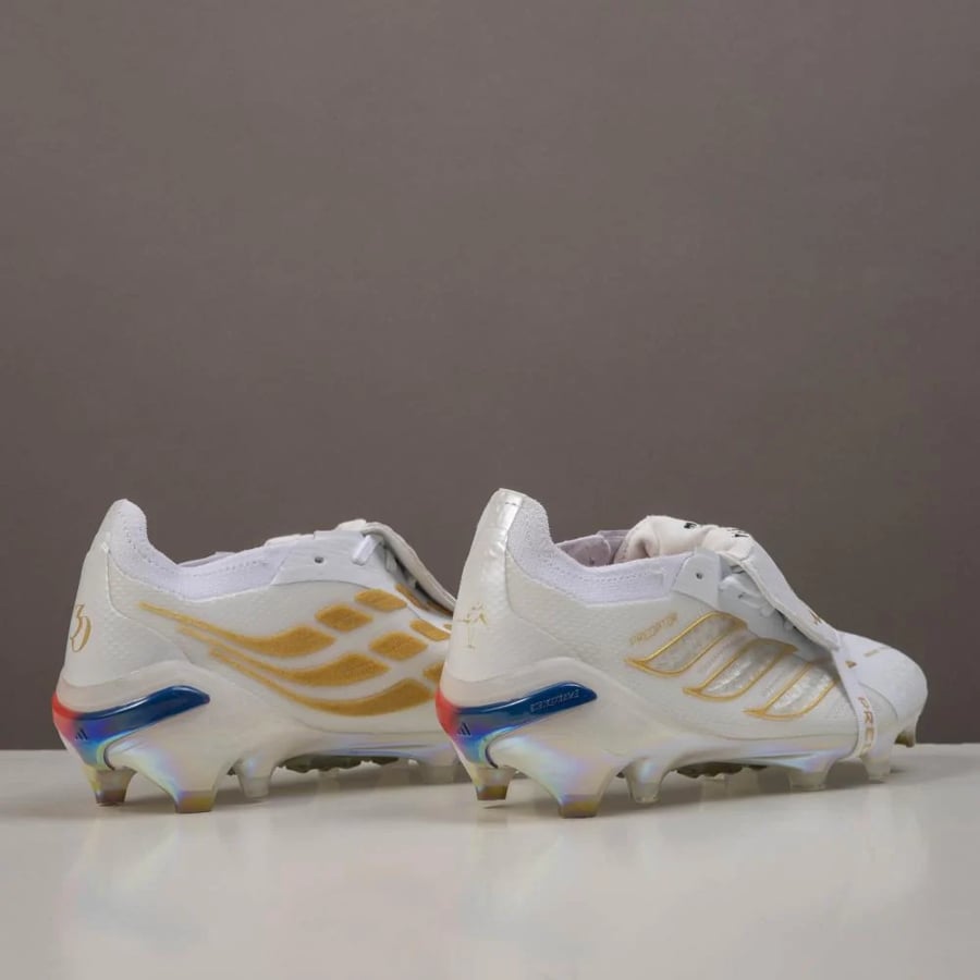 جزمة كرة قدم اطفال Adidas