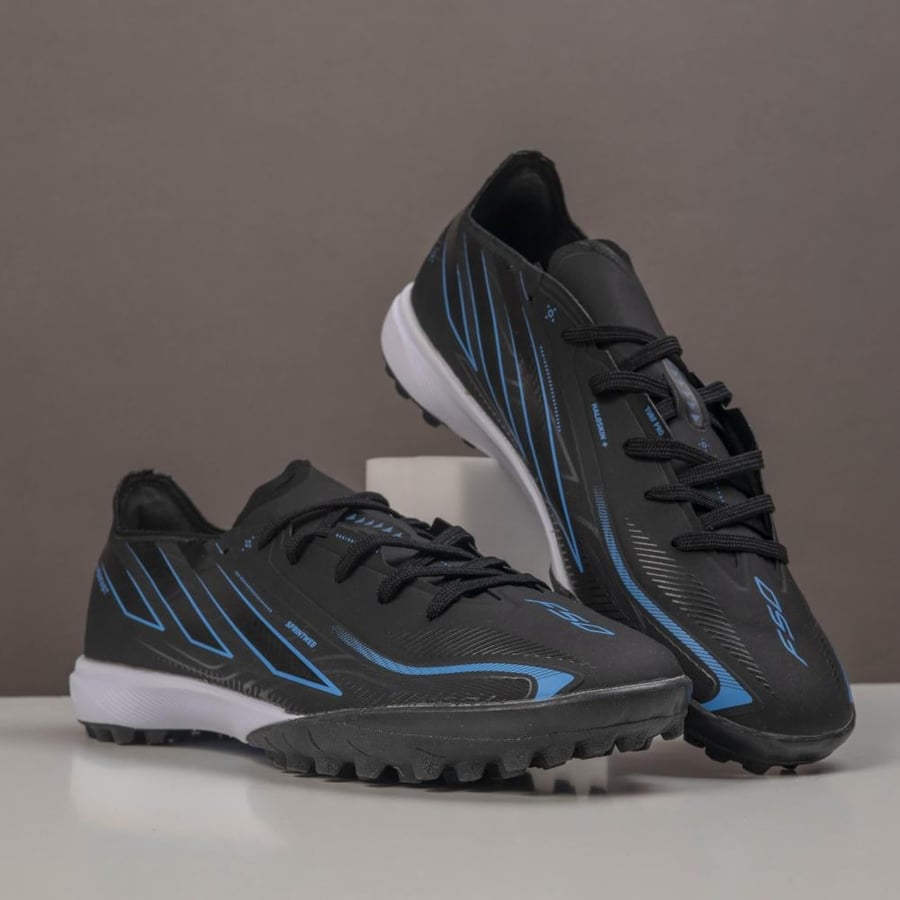 جزمة كرة قدم اطفال Adidas