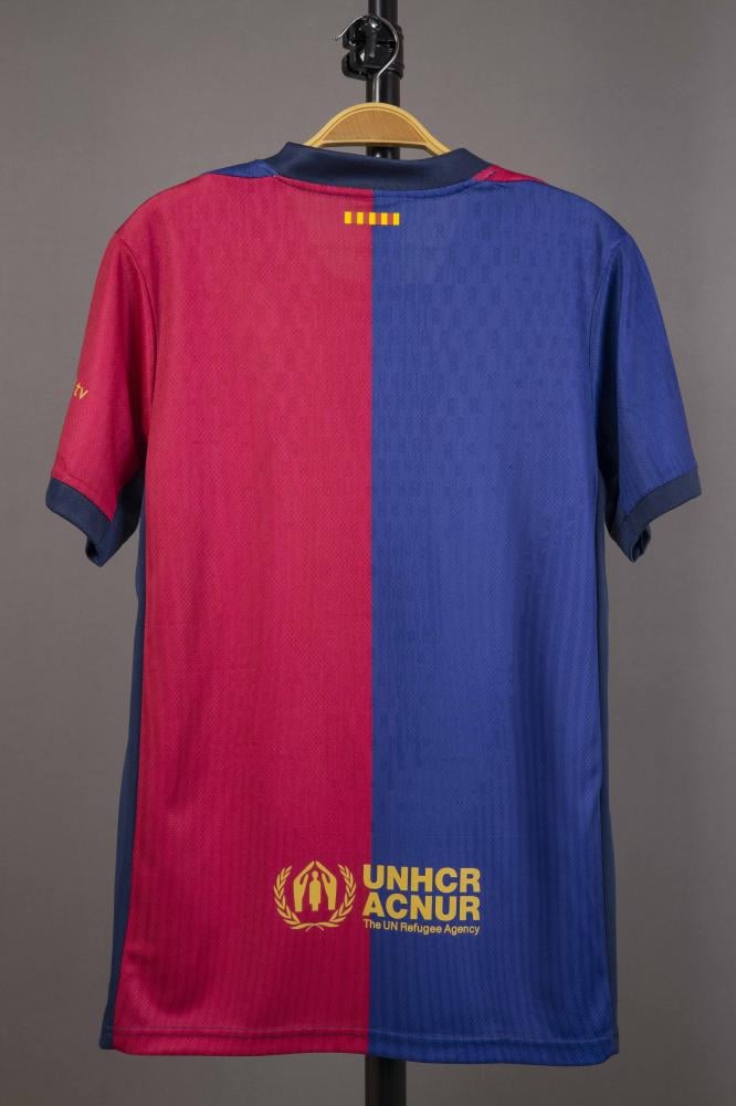 قميص برشلونة الاحتياطي 2025/2026