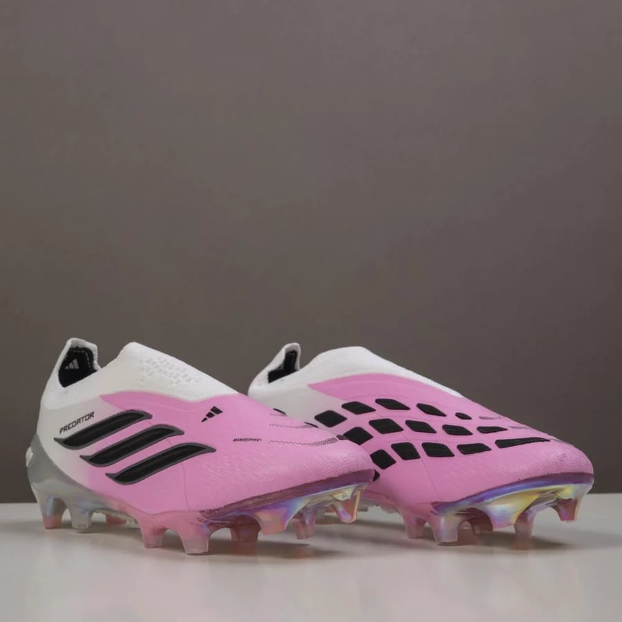 جزمة كرة قدم اطفال Adidas