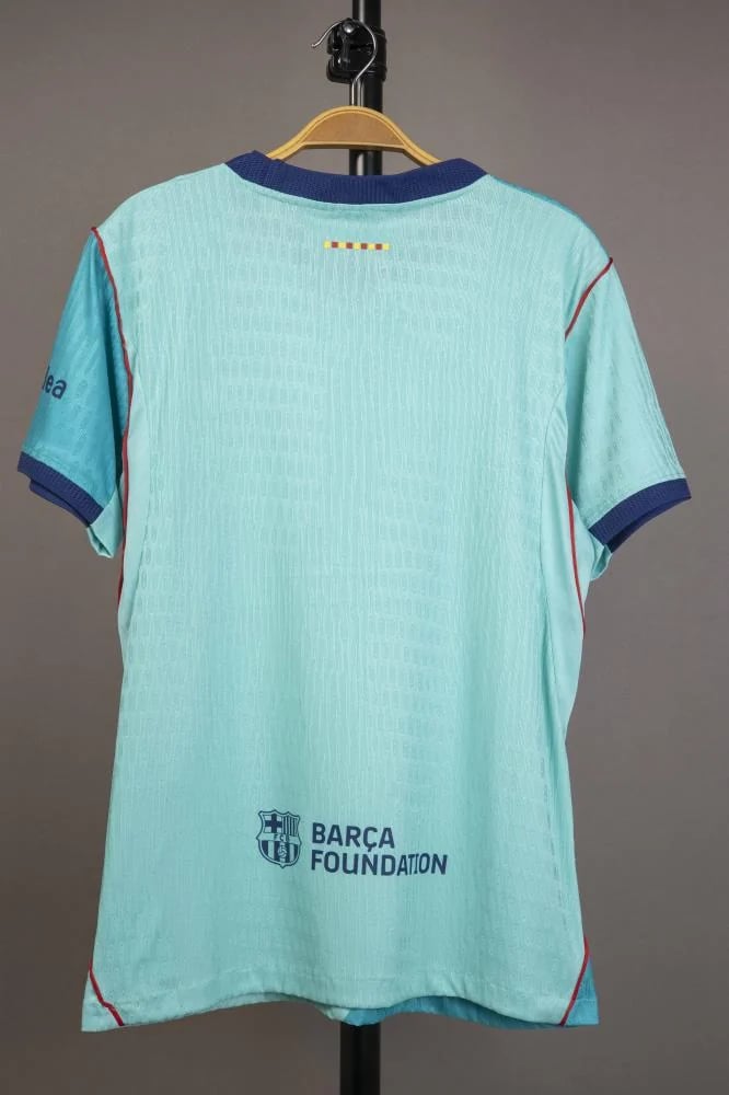 قميص برشلونة الاحتياطي2026/2027