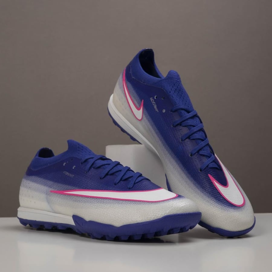 جزمة كرة قدم Nike