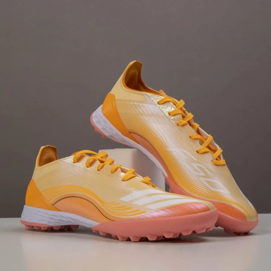 جزمة كرة قدم Nike