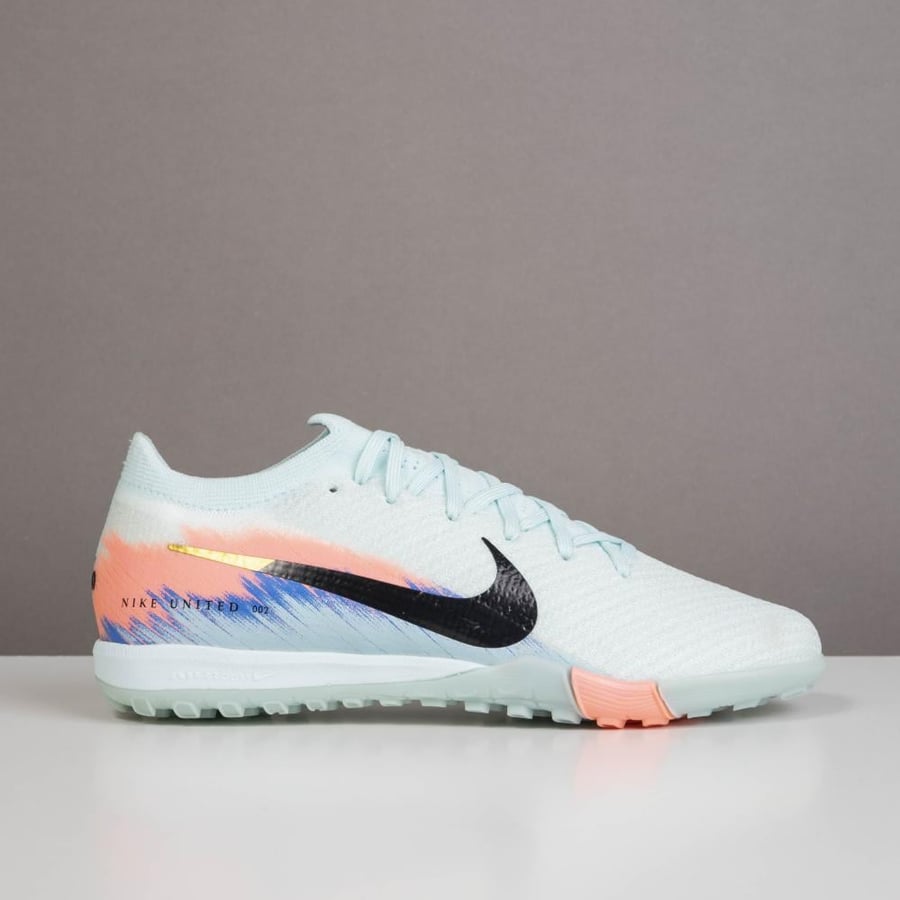 Nike soccer shoe