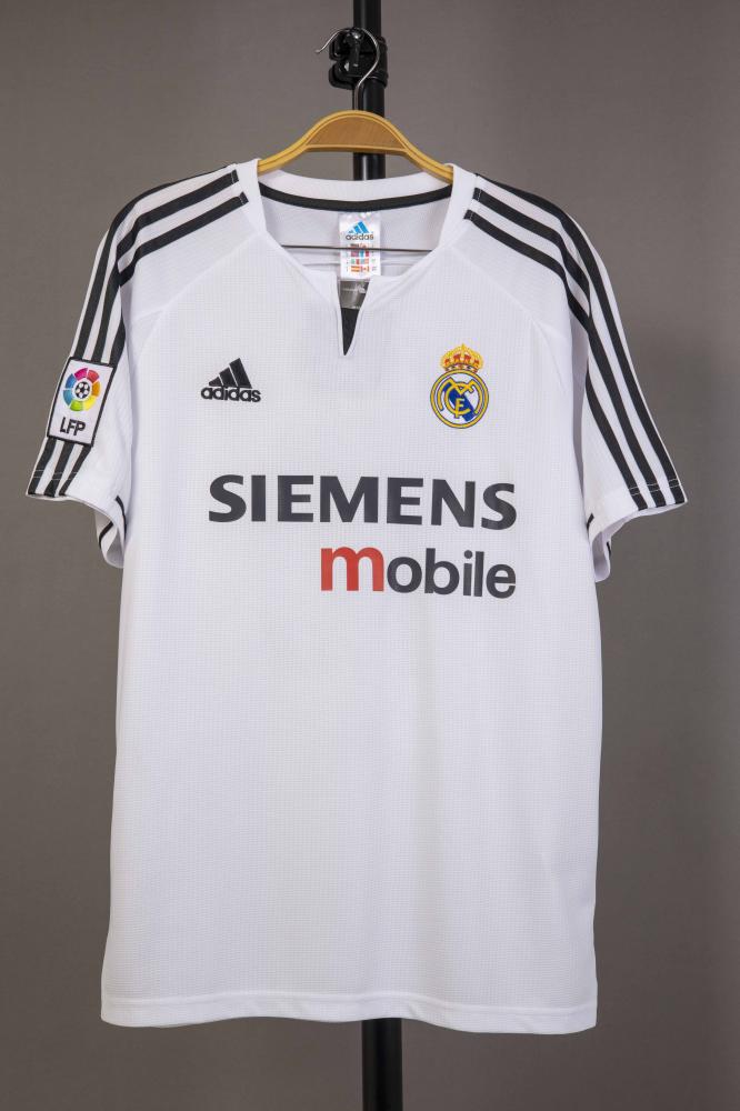 قميص ريال مدريد الاساسي 2004/2005