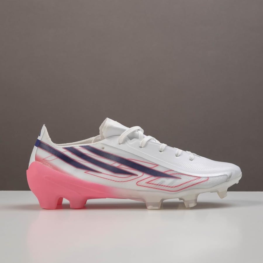 جزمة كرة قدم اطفال  Adidas