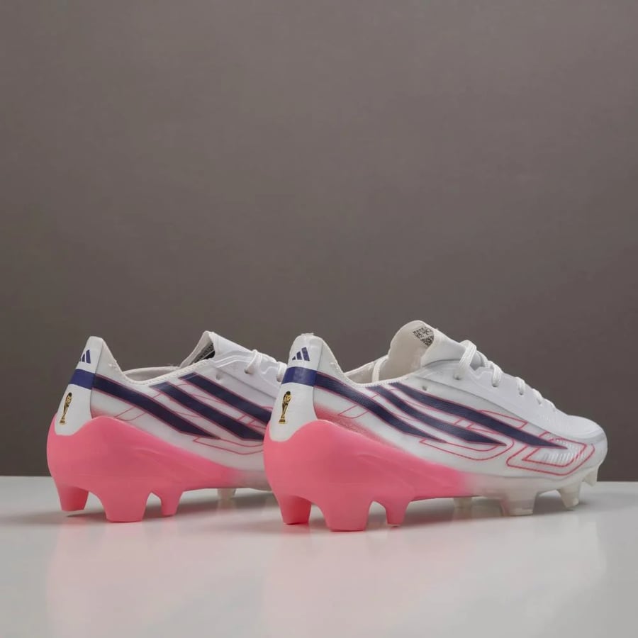 جزمة كرة قدم اطفال  Adidas