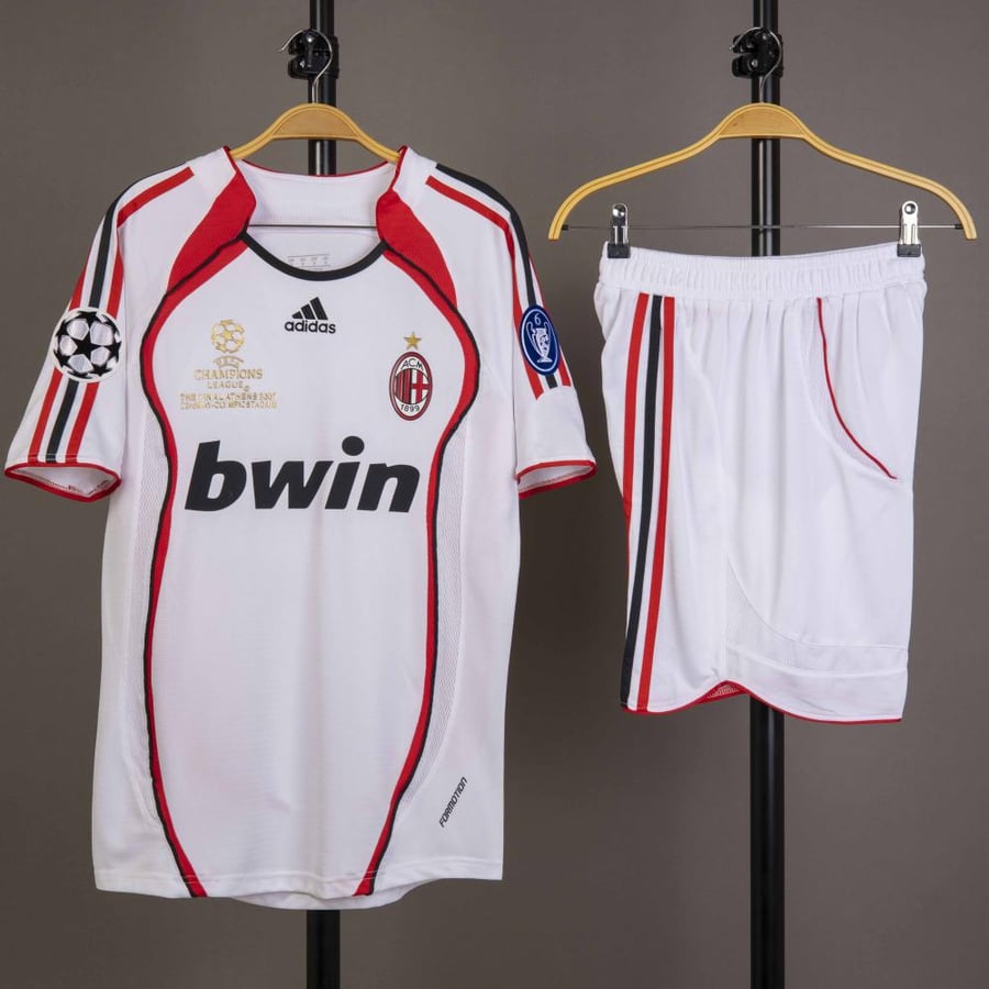 طقم ميلان كلاسيك 2006/2007