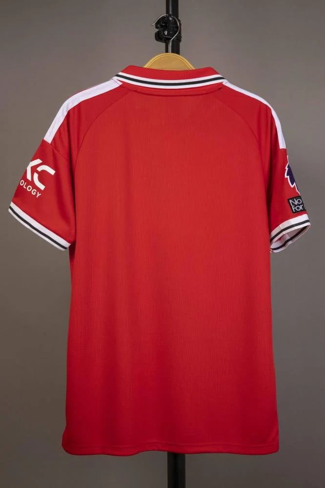 طقم مانشيستر يونايتد الاساسي 2026/2027