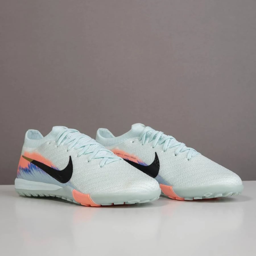 Nike soccer shoe