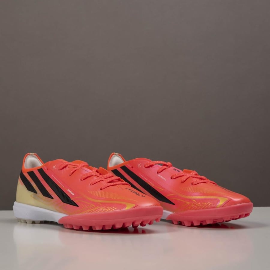 جزمة كرة قدم اطفال Adidas