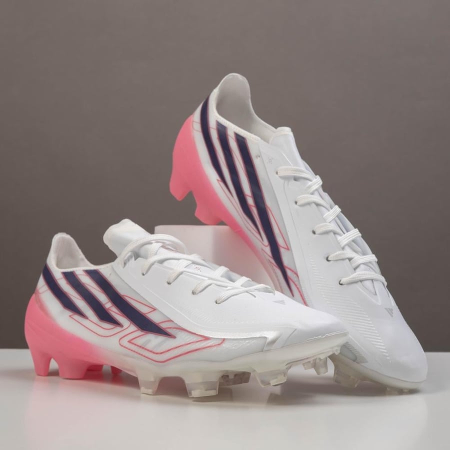 جزمة كرة قدم اطفال  Adidas