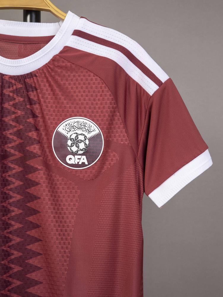 قميص منتحب قطر 2026/2027