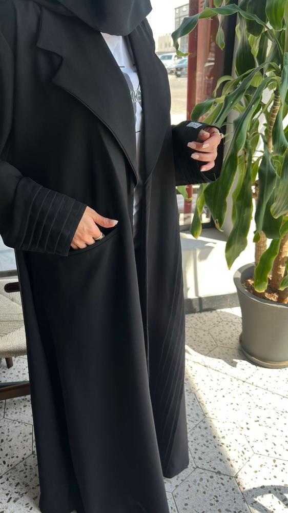 عباية منى
