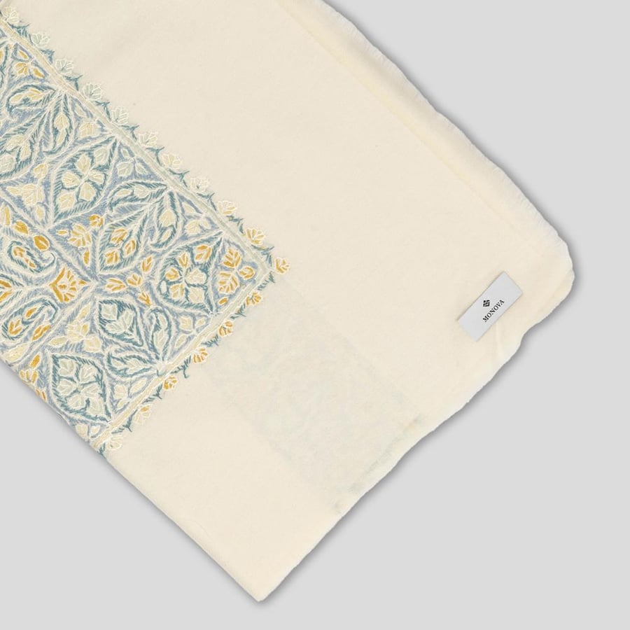 Monofa super shawl, wide pattern, M22