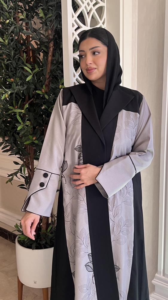عباية أسود وبيج مشجر بالأسود  رزه وفخمه انيييييقه مع طرحة مشجرة