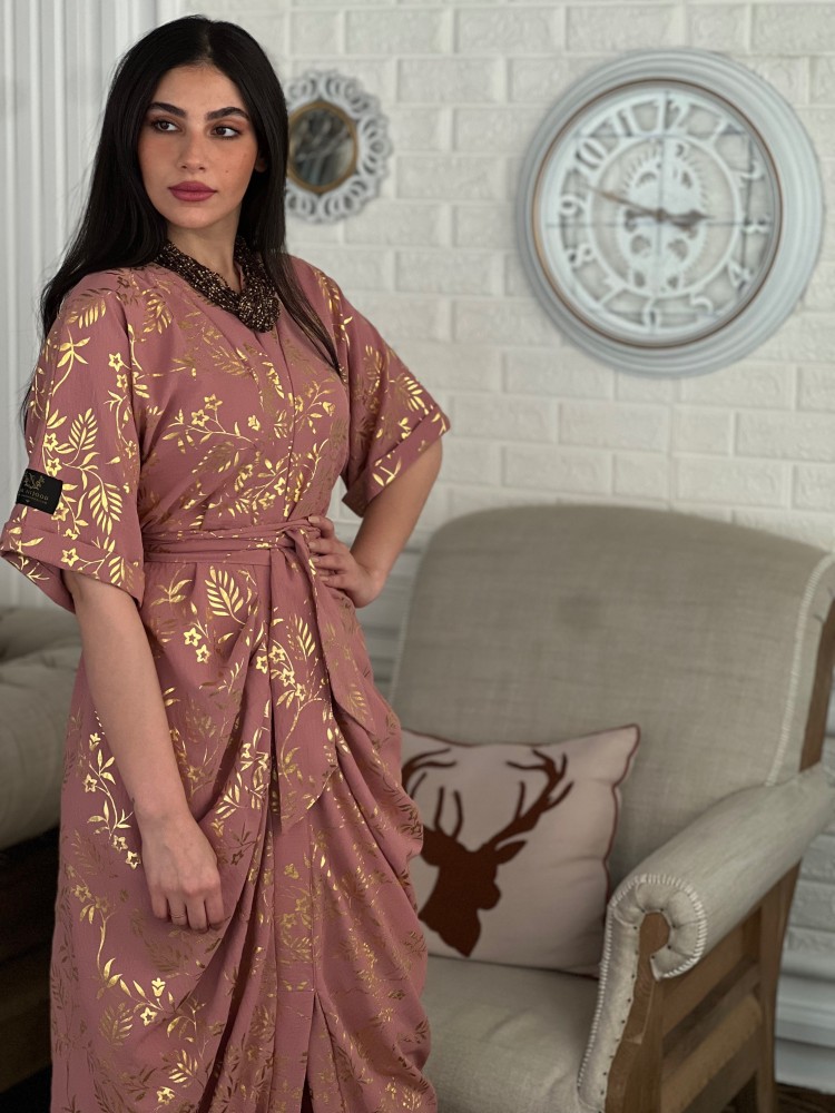 فستان درابيه بحزام عريض ولوقو دار نجود
