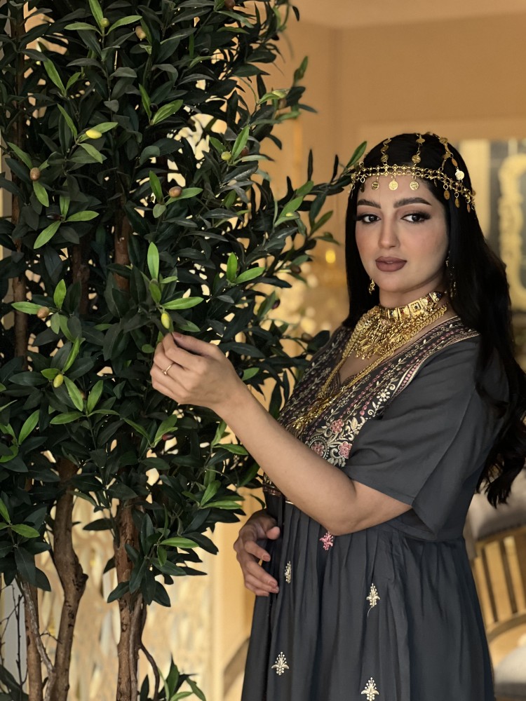 دراعه رمضانية رصاصي قطن مطرزة بحزام بالوسط