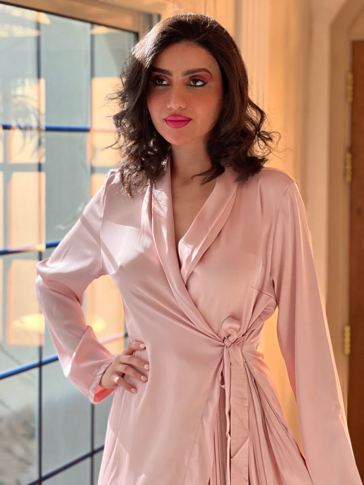 فستان حرير وردي مرد رقم 16