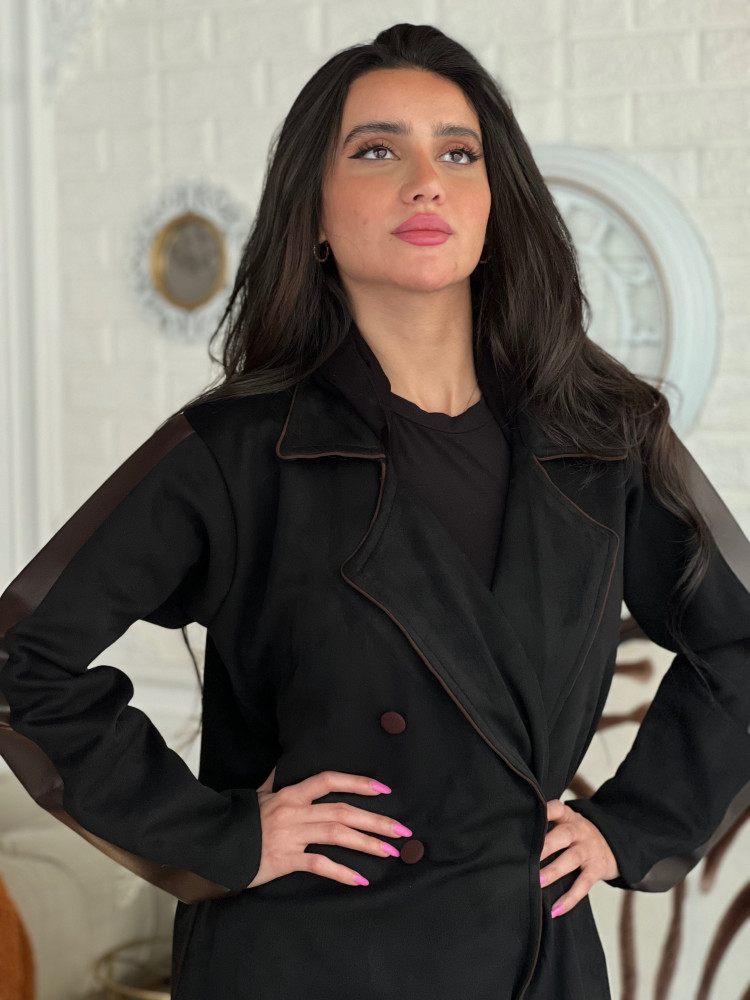 عباية شاموا مرد مزينه بالجلد البني من الأكمام