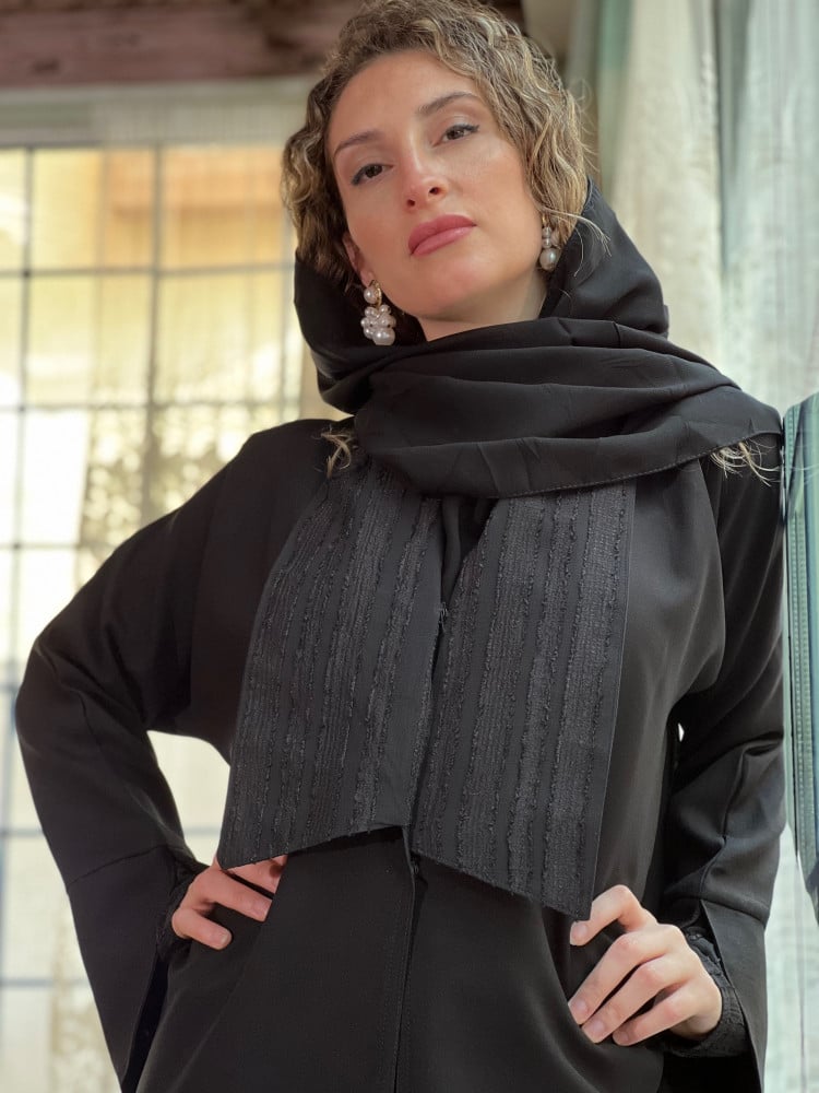 عباية كريب خفيف وطايح بياقه كبيرة وأكمام داخليه رقم 289
