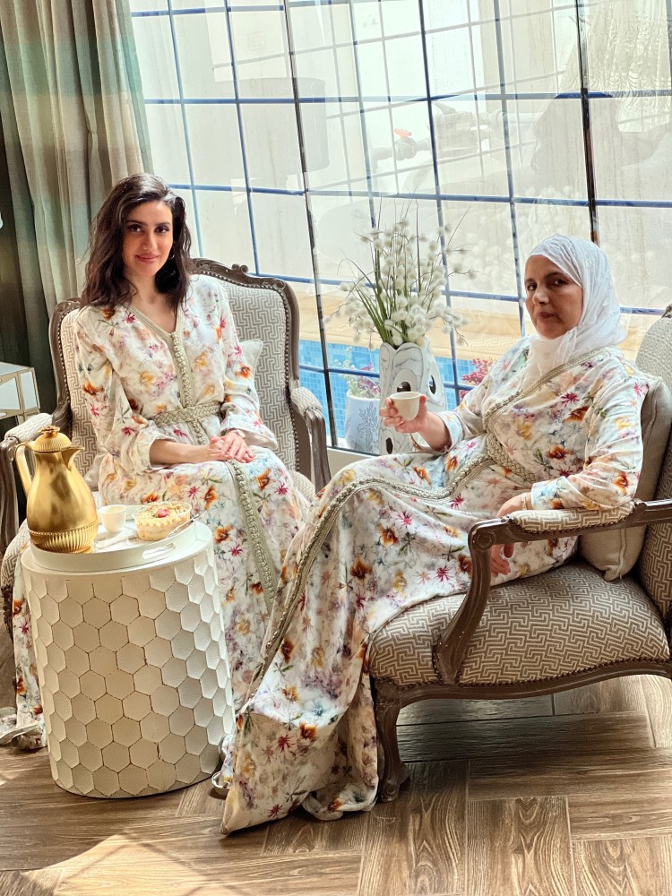 قفطان مغربي فاخر جداً اوف وايت مشجر مزين بالقفطان رقم 36