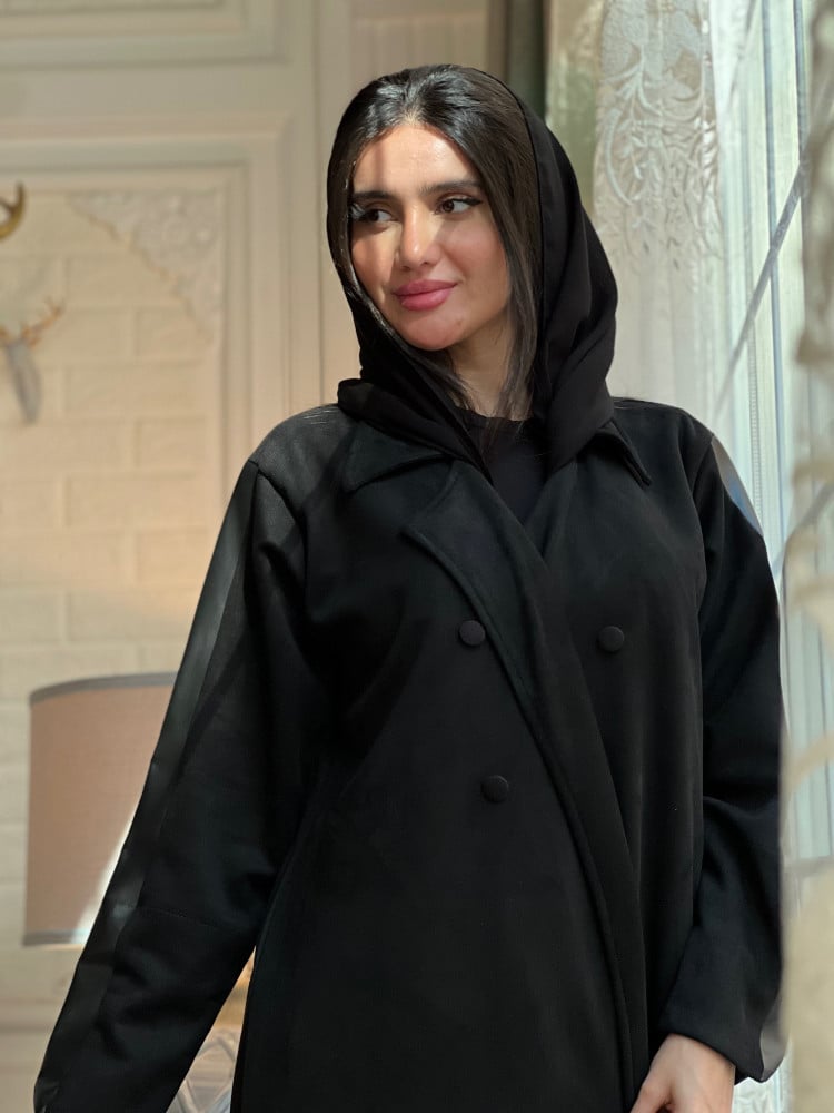 عباية شاموا مرد مزينه بالجلد الاسود من الأكمام