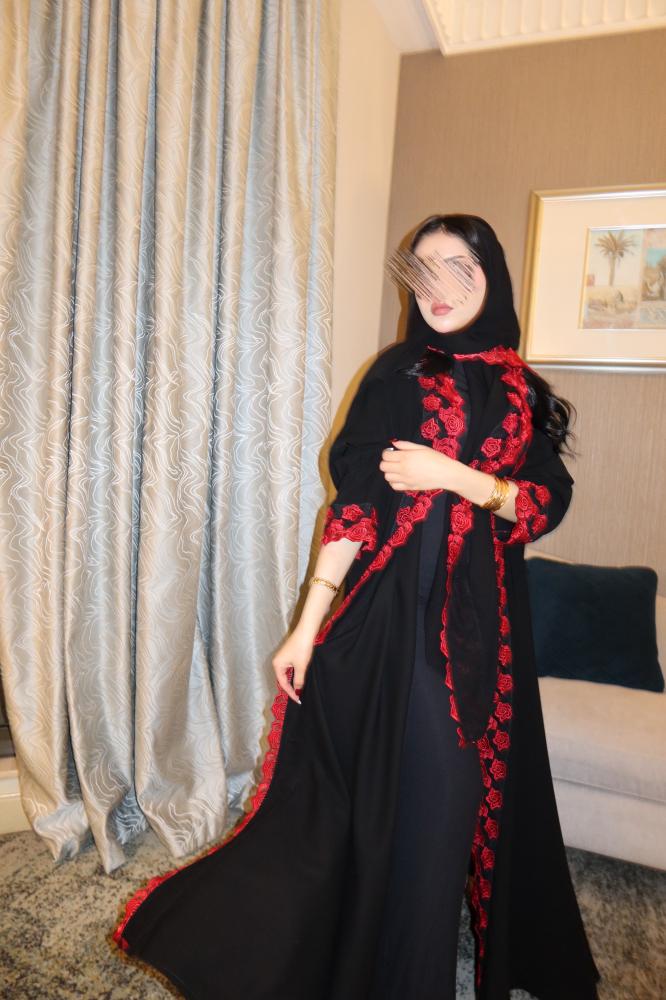 Alhnoof abaya