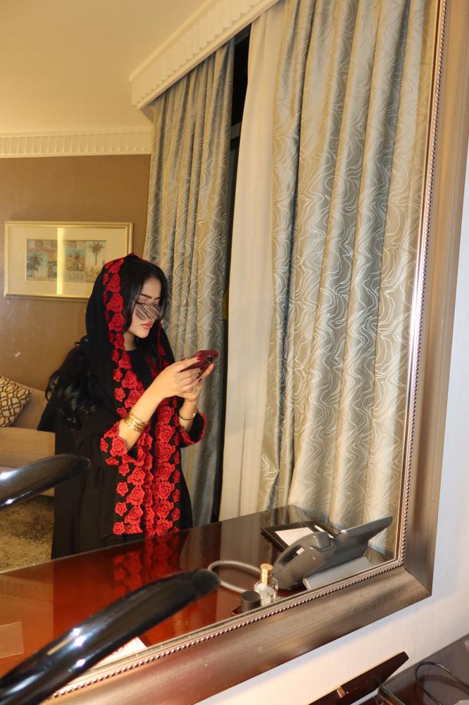 Alhnoof abaya