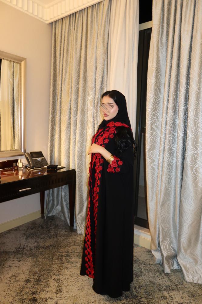 Alhnoof abaya