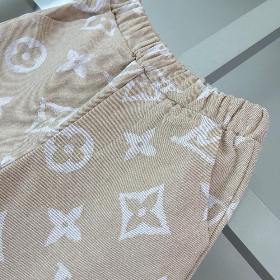 Children's set of two pieces, white and beige color