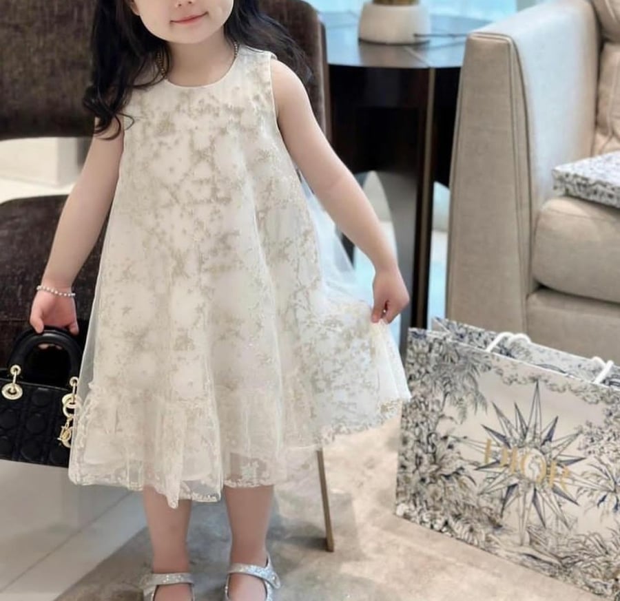فستان بناتي من التل بلمعة جميلة جدا