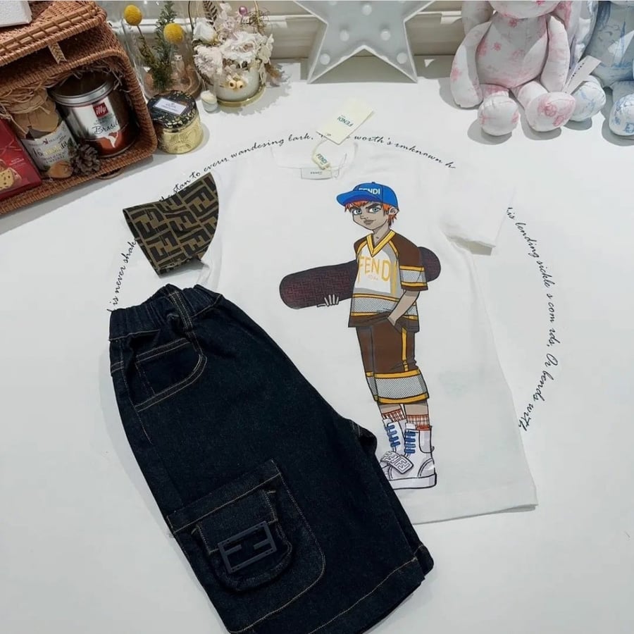 Elegant and luxurious children's set