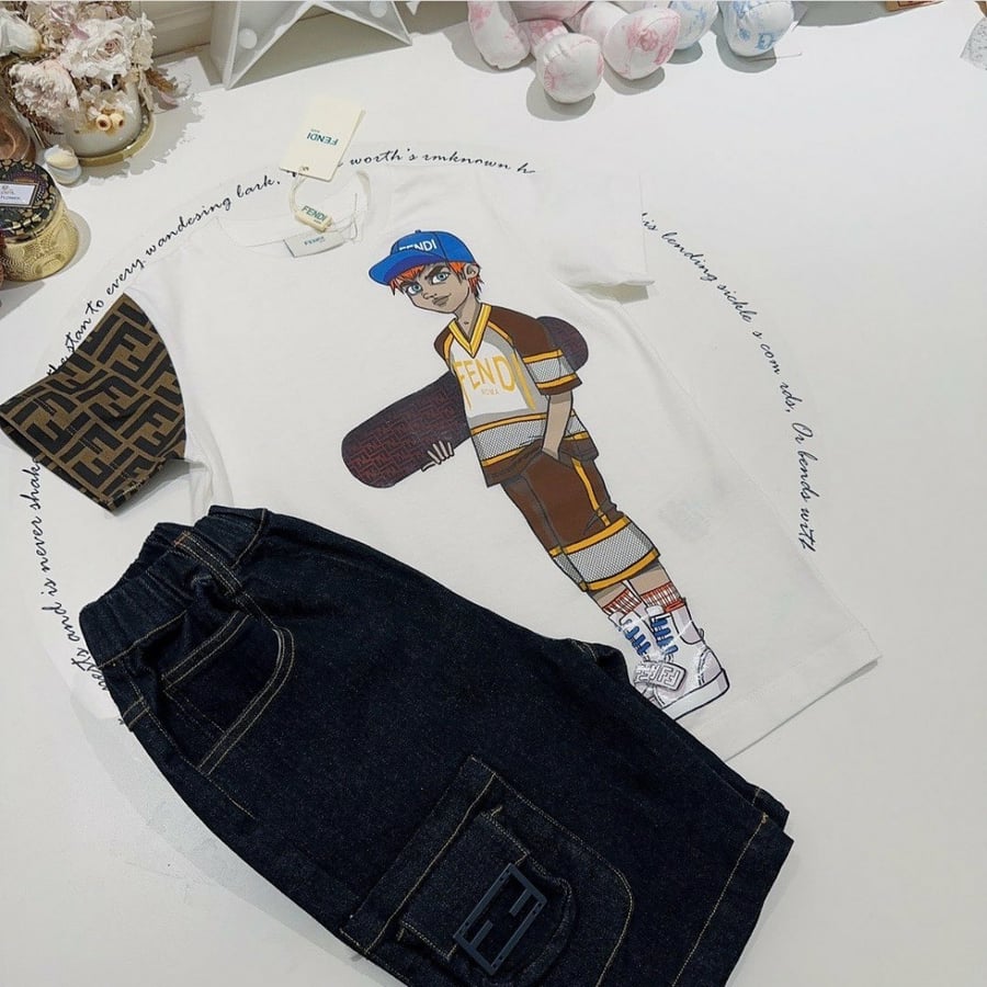 Elegant and luxurious children's set