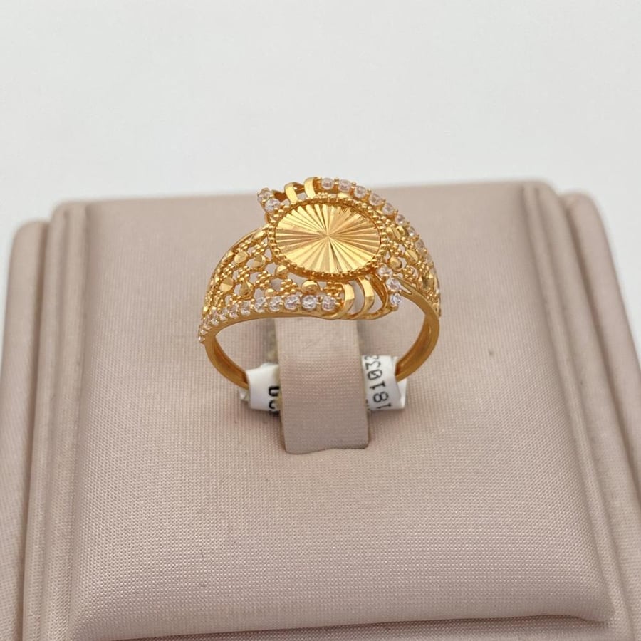 21-karat gold ring, weighing 1.79 grams