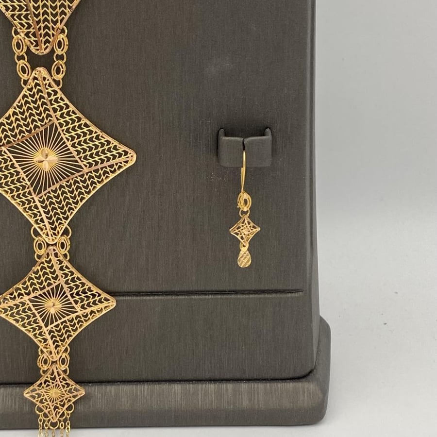طقم ذهب عيار 21 الوزن 30.16 جرام