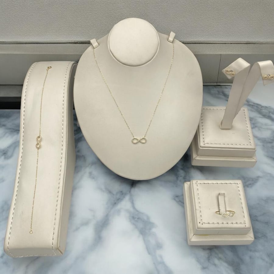18k gold set, weight 2 grams