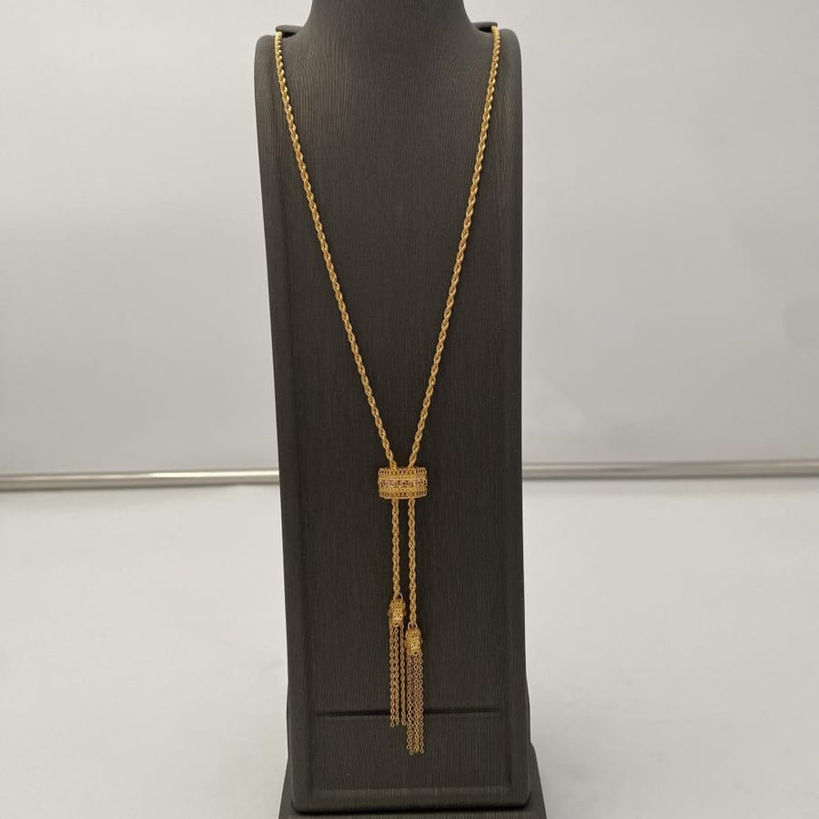 21-karat gold prayer beads, weighing 5.67 grams