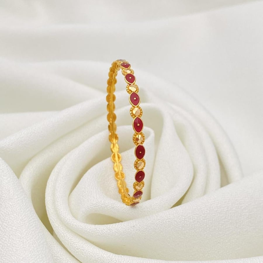 Children's gold bangles, 21 karat, weighing 4.50 grams