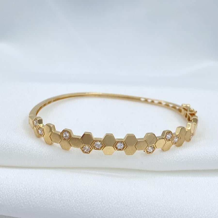 Children's bracelet, 18 karat gold, weight 6.72 grams