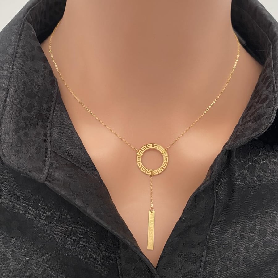 21-karat gold necklace, weighing 0.86 grams