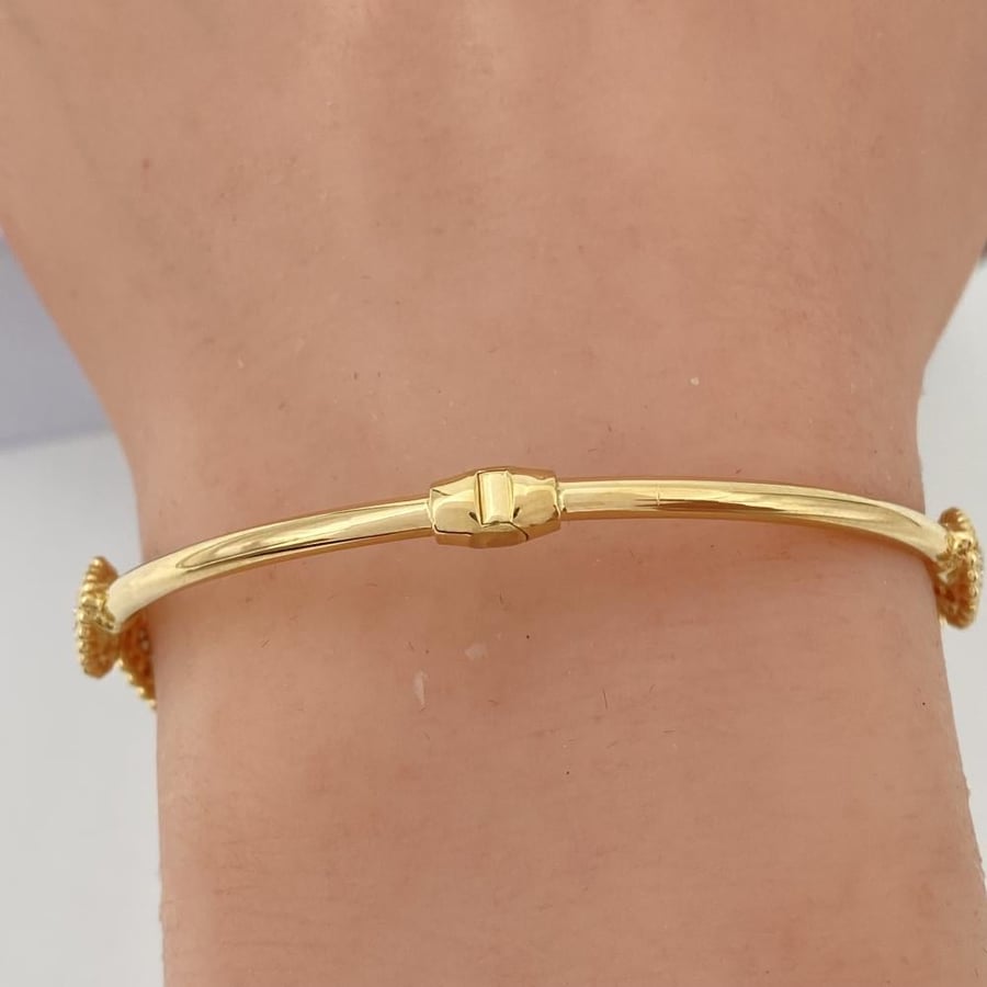 18 karat gold bracelet, weight 10.66 grams